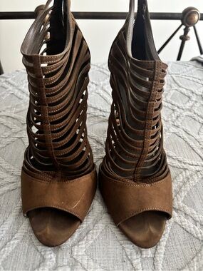 Zara Brown Strappy Cutout Peep-Toe Heels